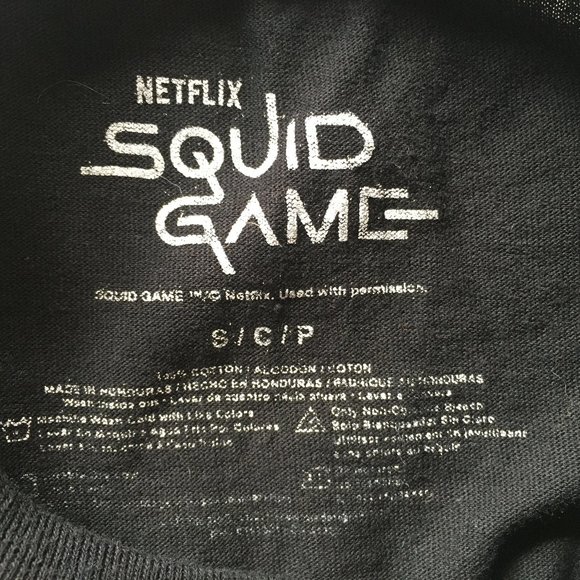 Squid Game Netflix Shirt Sz Small S Black Graphic Pink Unisex Cotton - Picture 11 of 11